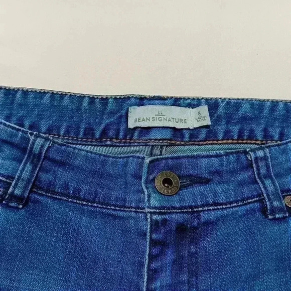 LL Bean Signature crop jeans.  Ladies size 8 - Picture 2 of 9